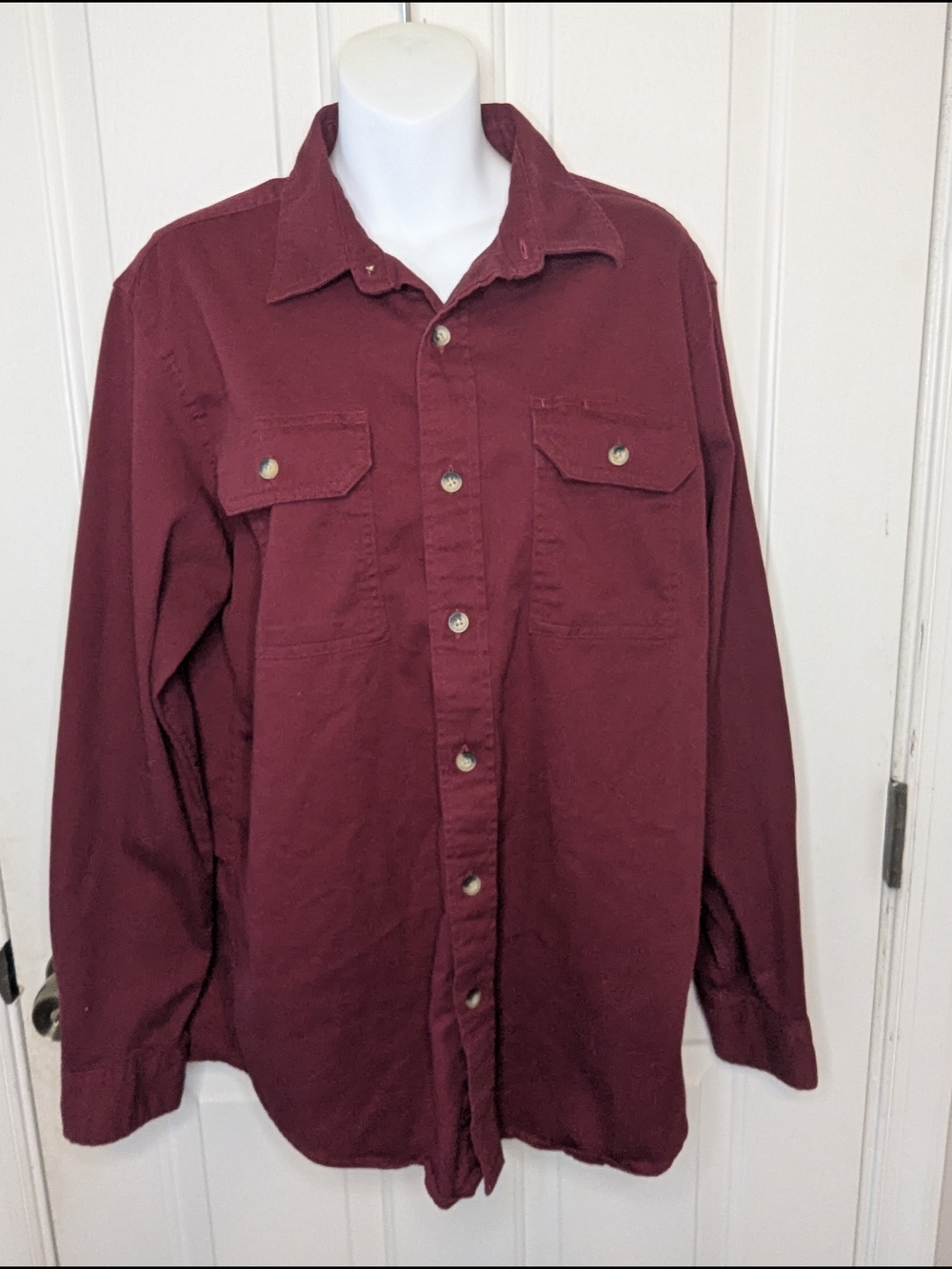 Wrangler Authentics Men's Long Sleeve Classic Woven Shirt Cabernet Red Size M